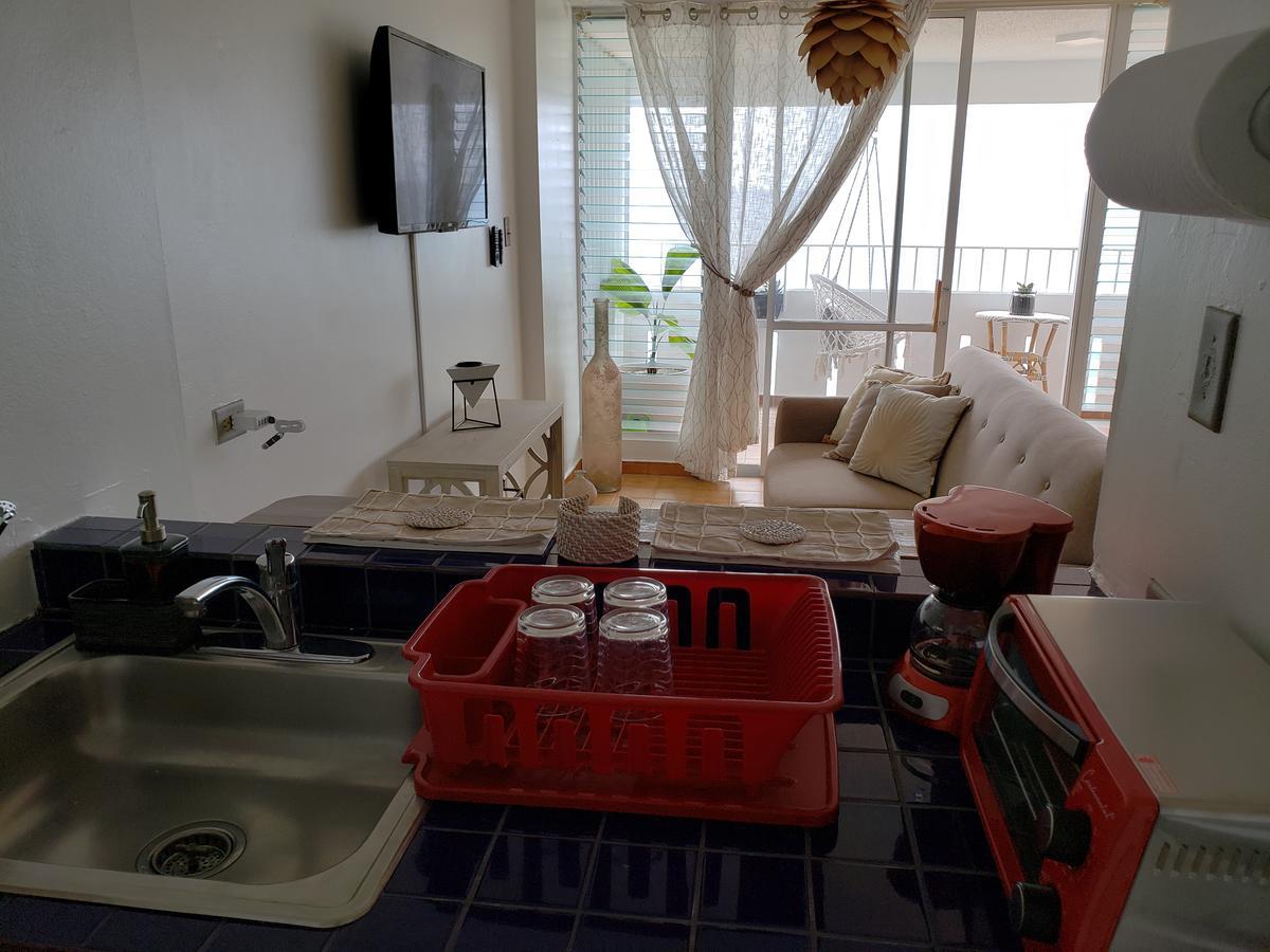 Apartamento Gorgeous Beach Front Studio With Electricity Water Ac Luquillo Exterior foto